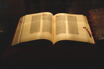 Biblia (fot. freeimages.com)