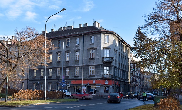 Kamienica przy ulicy Krowoderskiej 79, w której na II piętrze znajdowało się mieszkanie Stanisława Wyspiańskiego (fot. Wikipedia)