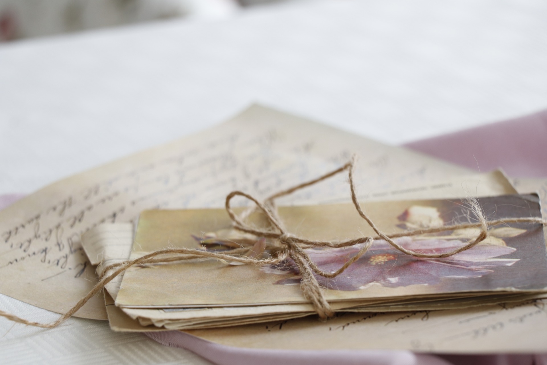 Powieść epistolarna - czyli powieść w formie pisania listów (fot.Pixabay)